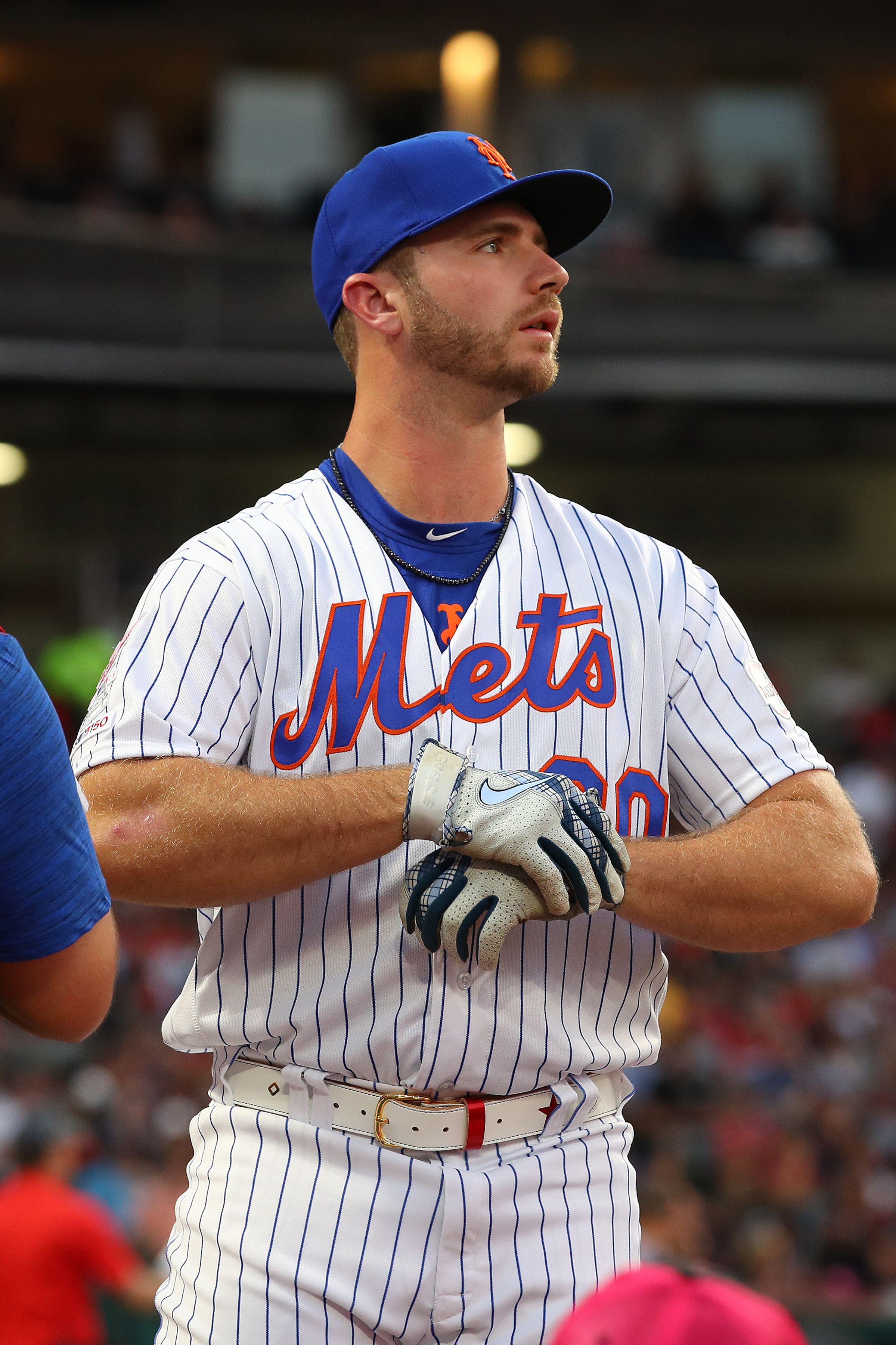 MLB Rookie of the Year Pete Alonso Wears 'Love Your Neighbor,' While  Teammates Wear 'BLM