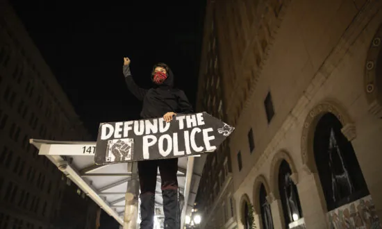 Oakland Mayor Condemns ‘Agitators’ After Weekend Rioting