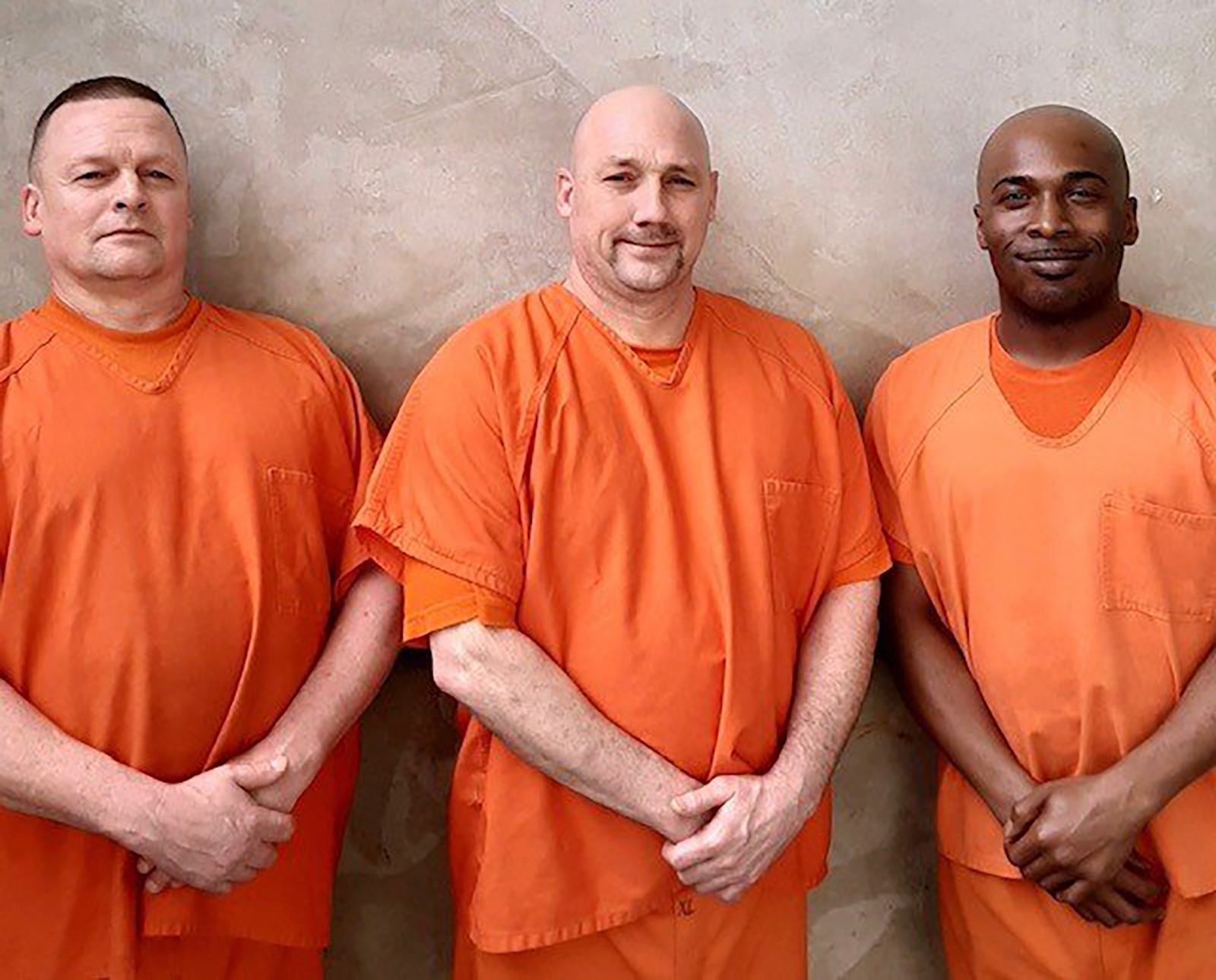 3 Inmates Save Deputy’s Life in Prison and Are Being Praised by