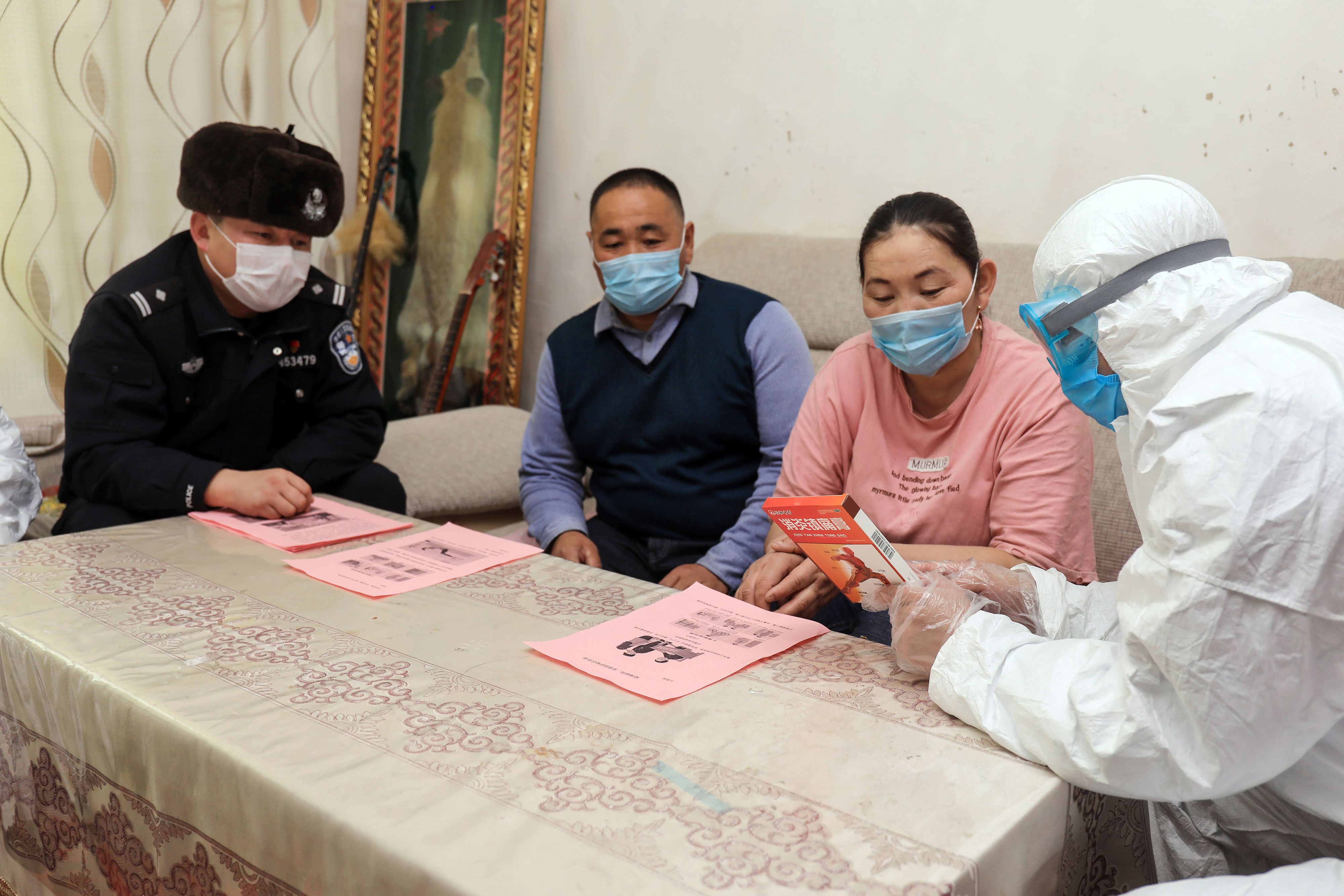 Lockdown Continues in Xinjiang and Tibet Amid Omicron Surge - Vimarsana News