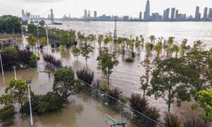 Flood Peak Moves Along China's Yangtze River, as Water Reaches Dangerous Levels