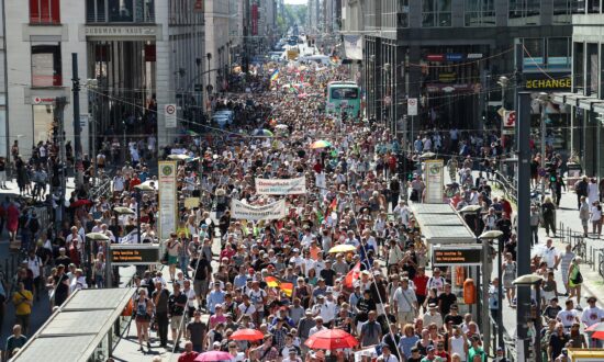 Thousands March in Berlin to Protest Coronavirus Curbs
