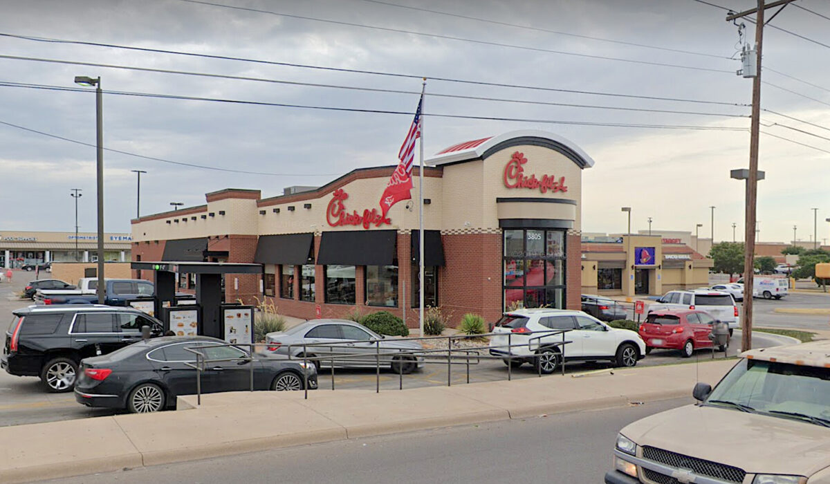 ChickfilA Celebrates Employee’s 90th Birthday With a Fun DriveThru