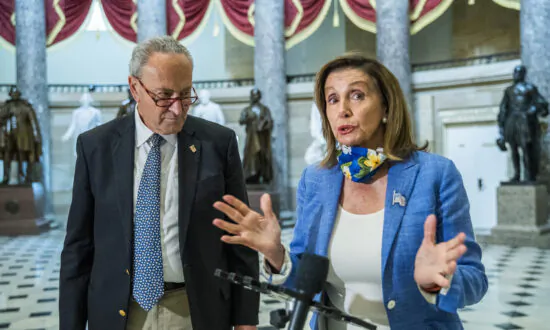 Democrats Push for Massive Tax Cut for the Richest, Brookings Says