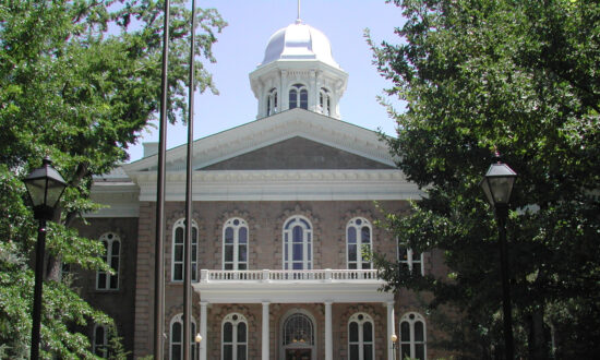 Trump Urges GOP to Sue Over Nevada Mail-In Voting, Ballot Harvesting