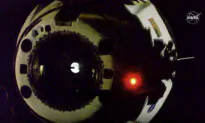 SpaceX Guiding NASA Astronauts to 1st Splashdown in 45 Years