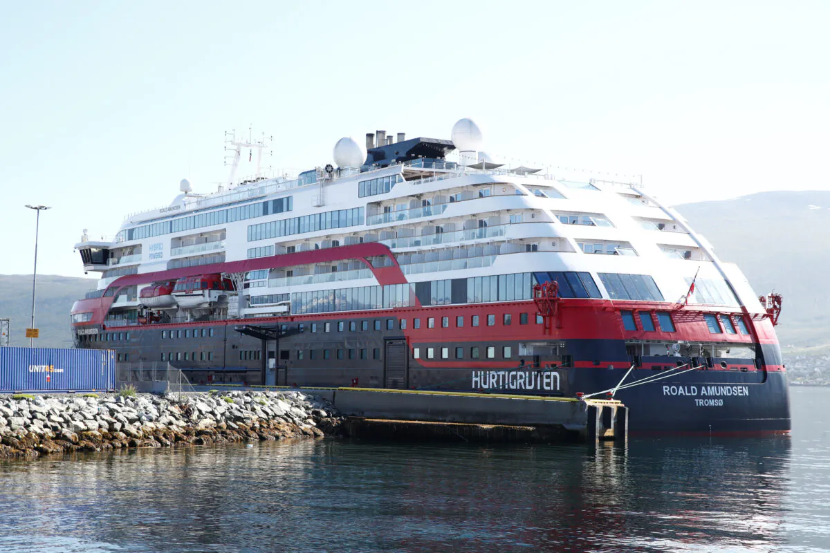 The Hurtigruten cruise liner MS Roald Amundsen is moored due the coronavirus disease (COVID-19) outbreak on board, in Breivika, Tromso, Norway, on August 3, 2020. (Terje Pedersen/NTB Scanpix/via Reuters)