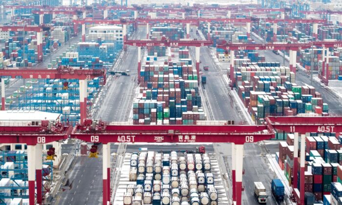 China’s July Exports Seen Falling on Global Virus Surge; Import Growth Cools: Reuters Poll