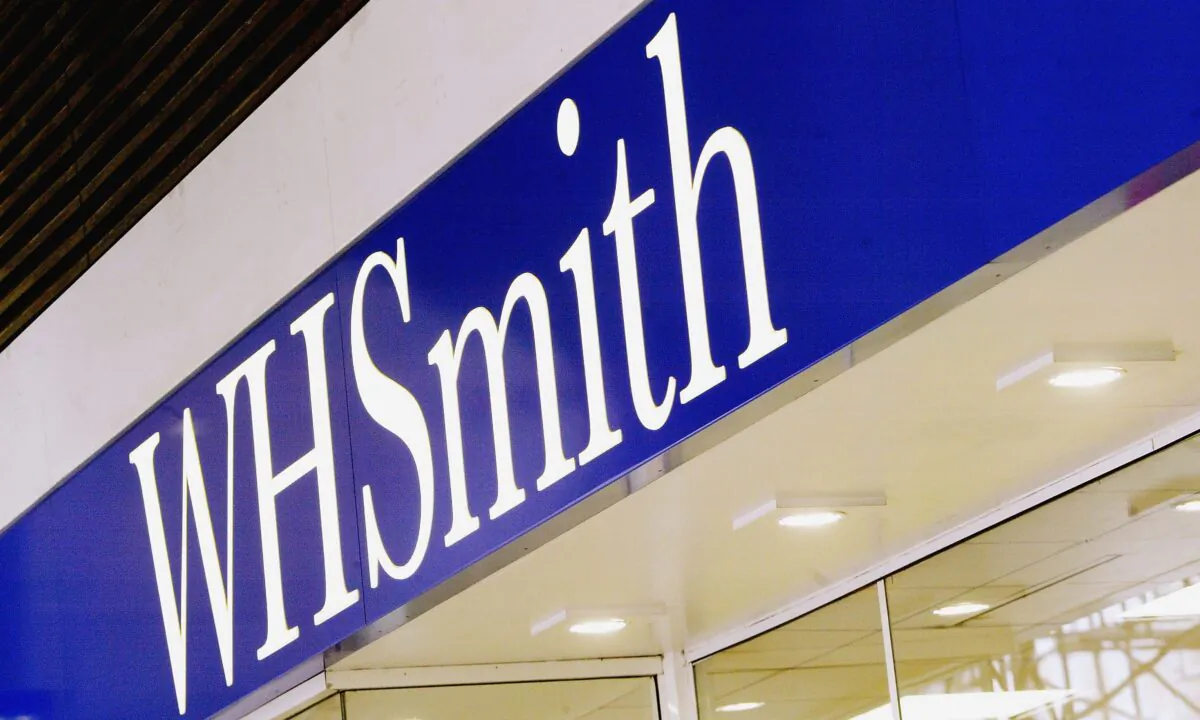 A branch of WH Smith in London, England, on Oct 14, 2004. (Graeme Robertson/Getty Images)