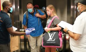 Quarantine 'Checkpoint' Opens at New York City's Penn Station to Enforce Travel Rules