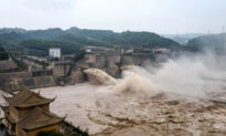 China In Focus (Aug. 7): Third Wave of Flooding Forms in the Yellow River