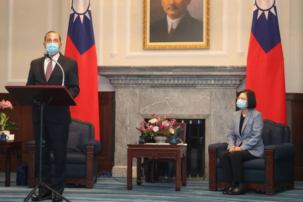 U.S. Secretary of Health and Human Services Alex Azar (L) speaks as Taiwan's President Tsai Ing-wen (R) looks on during his visit to the Presidential Office in Taipei on Aug. 10, 2020 (Pei Chen/POOL/AFP via Getty Images)