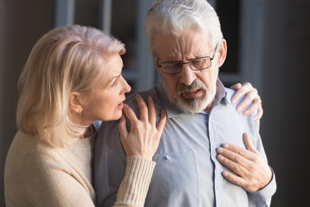 Doctor Explains When You Shouldn’t Fast, and When Chest Pains May Be Due to Stomach Problems