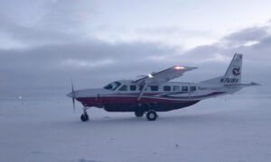 Bankrupt Alaska Airline Seeks Bonus for Its Chief Executive
