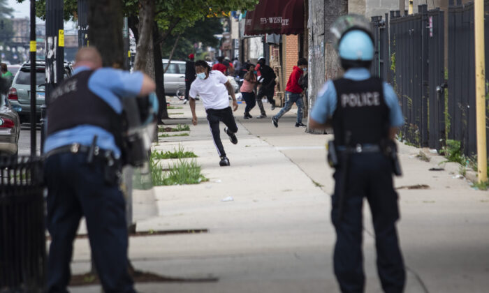 66 Shot, 5 Killed Over The Weekend In Chicago: Police | The Epoch Times