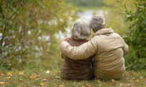 76-Year-Old Nursing Home Resident Proposes to His 71-Year-Old Girlfriend