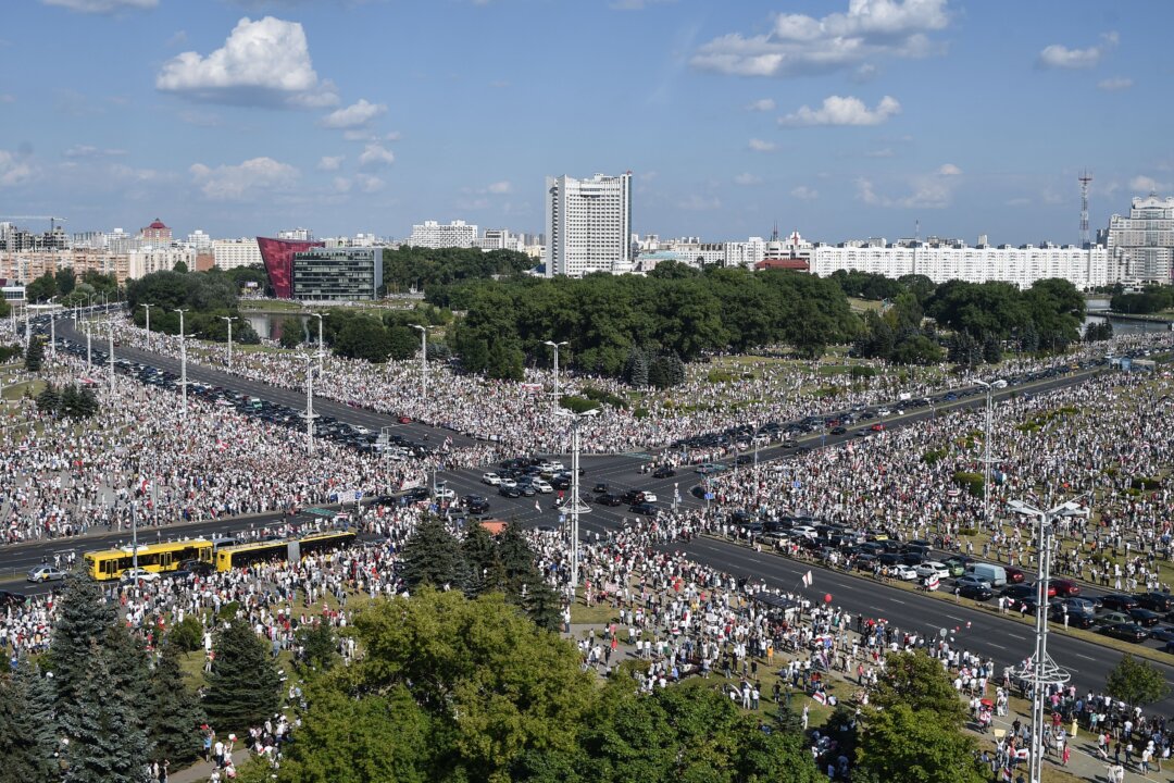 Huge Protest in Belarus as Europe’s ‘Last Dictator’ Rejects Repeat Election