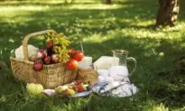 On the Importance of Eating Outdoors
