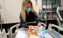 Woman Born With One Hand Is an Inspirational Respiratory Therapist in COVID-19 Fight