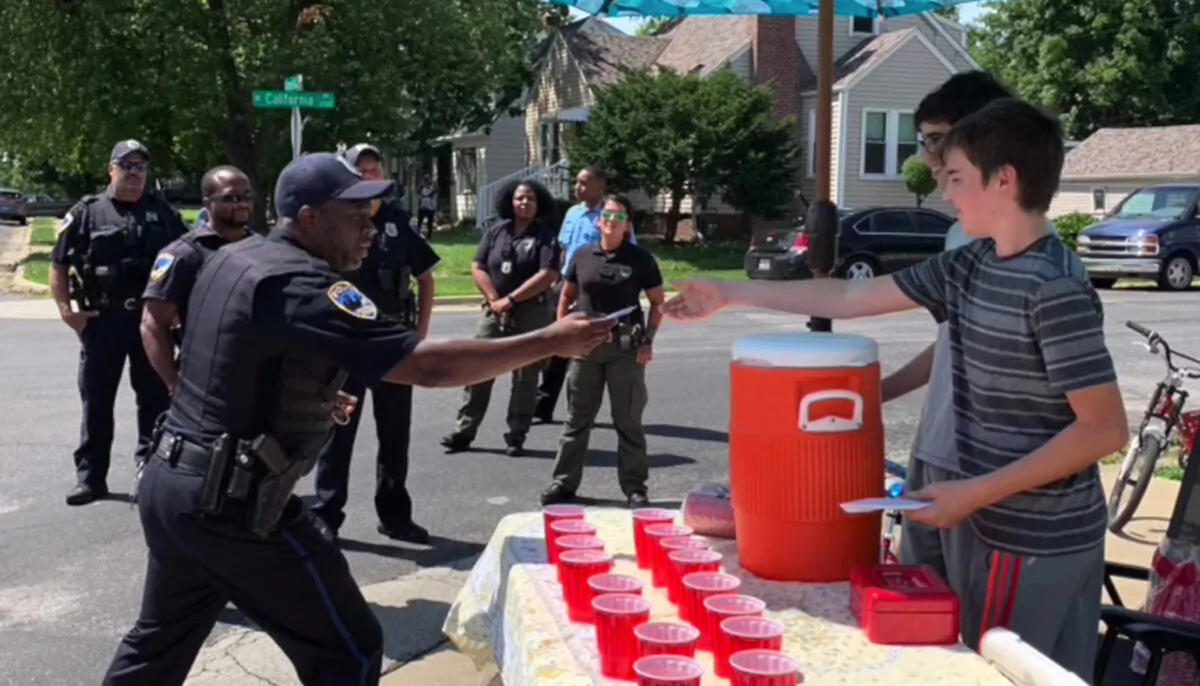 (Courtesy of Peoria Police Department)