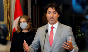 Trudeau Cabinet Meets to Discuss Recovery Amid Rising COVID-19 Cases