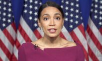 Ocasio-Cortez Nominates Sanders, Doesn’t Mention Biden in DNC Speech