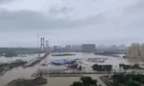 China: Water Rises to Second Floor as Authorities Discharge Flood Upstream