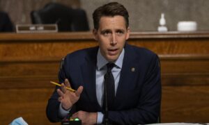 Sen. Hawley: 'Communist China'-Style Social Credit Scores Coming to US in Form of 'Cancel Culture'