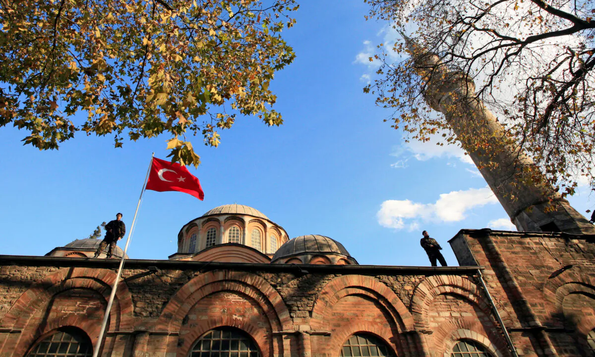 Turkish police officers stand guard on the top of the Kariye (Chora) museum in Istanbul, Turkey, on Nov. 28, 2007. (Fatih Saribas/Reuters)