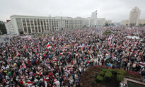 Vast Protest in Minsk Keeps Pressure on Belarus President