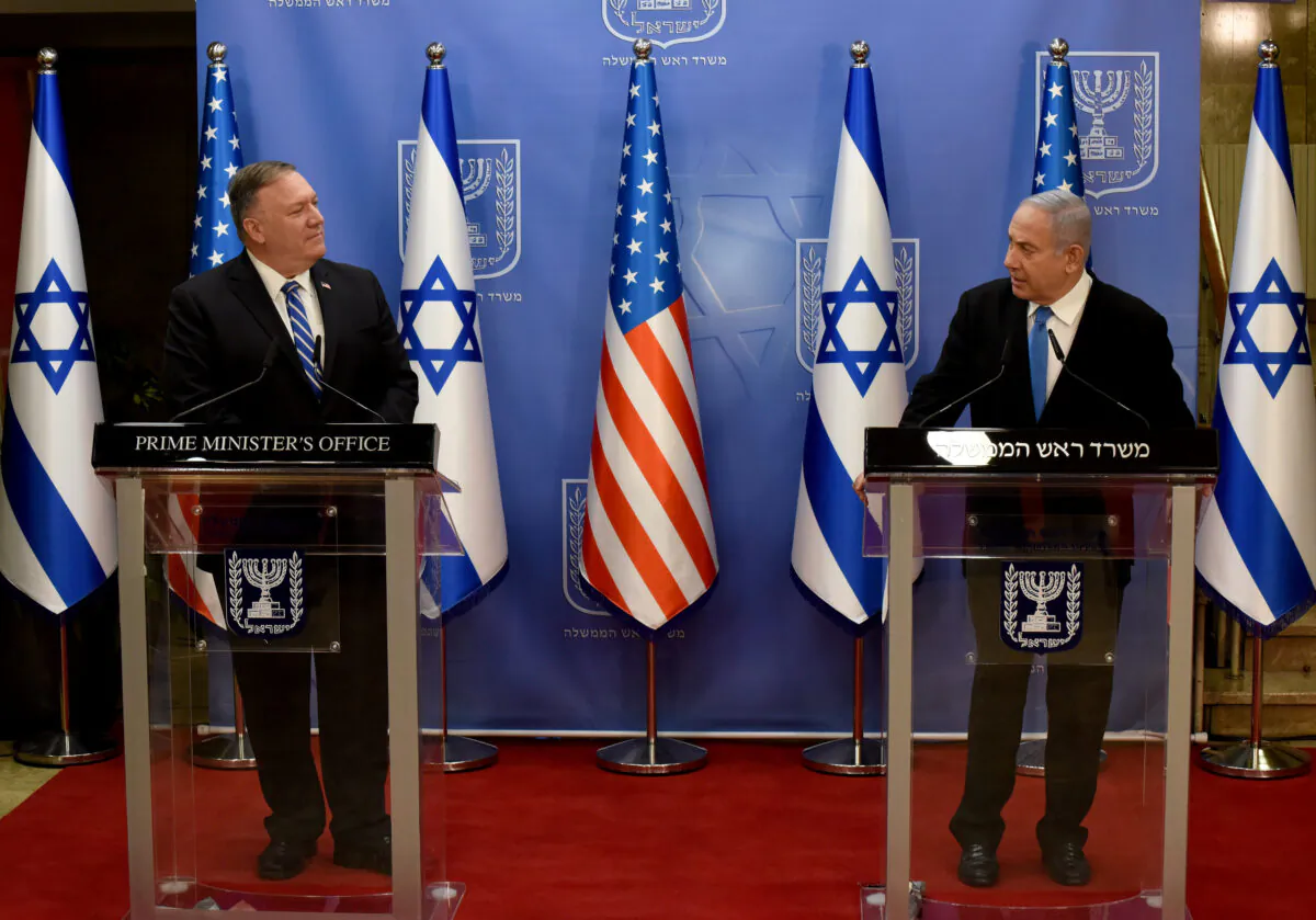 U.S. Secretary of State Mike Pompeo and Israeli Prime Minister Benjamin Netanyahu make joint statements during a news conference after a meeting in Jerusalem on Aug. 24, 2020. (Debbie Hill/Pool via Reuters)