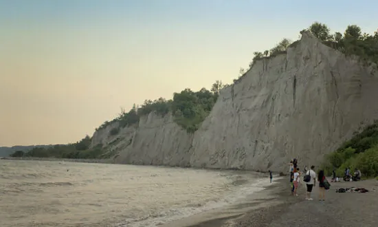 Large Section of Scarborough Bluffs Collapses, No One Injured