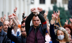 Belarus Jails Two Opposition Leaders; Teachers Head Rally of Thousands