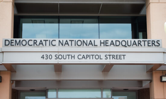 900-Page Senate Russia Report Includes No Evidence for How Emails Were Taken From DNC