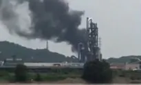 2 Days After Flooding, Leshan Residents Flee Chemical Gas Leak