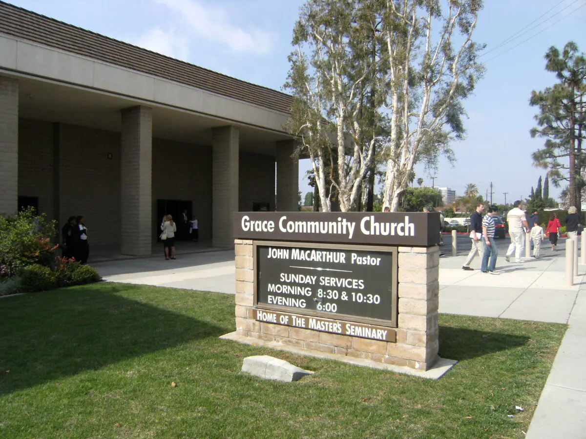 Grace Community Church in Los Angeles, March, 2008.  (Pigby at Wikipedia Commons/Public Domain)