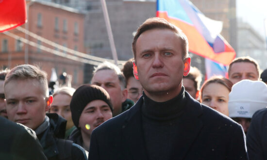 Russian Prosecutors Say No Need for Criminal Investigation in Navalny Affair