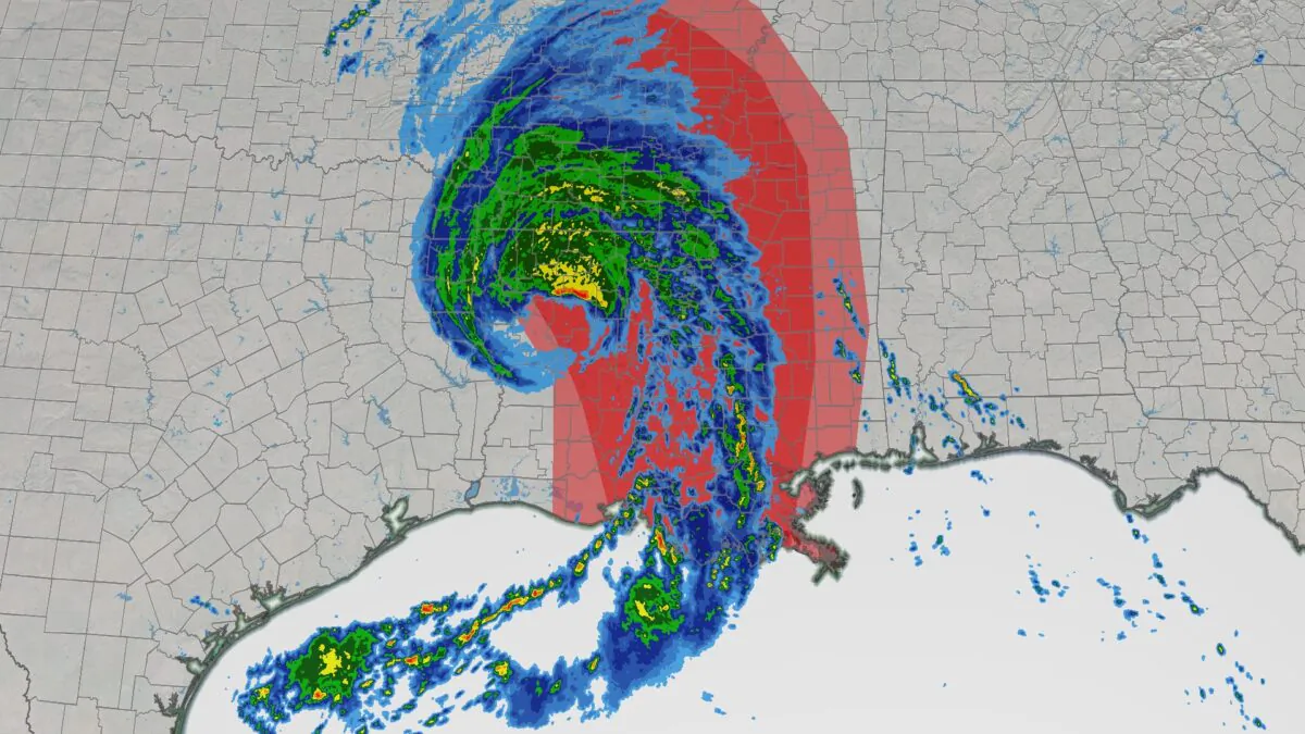 The Northeast, Great Lakes, and northern Plains face damaging winds, large hail, and possible tornadoes, on Aug. 27, 2020. (CNN Weather)