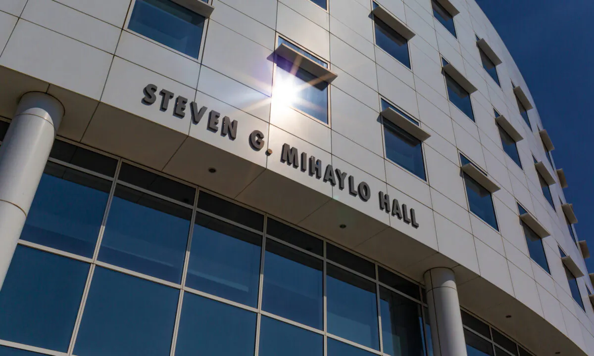 The Steven G. Mihaylo Hall is seen on the California State University–Fullerton campus in Fullerton, Calif., on Aug. 28, 2020. (John Fredricks/The Epoch Times) 