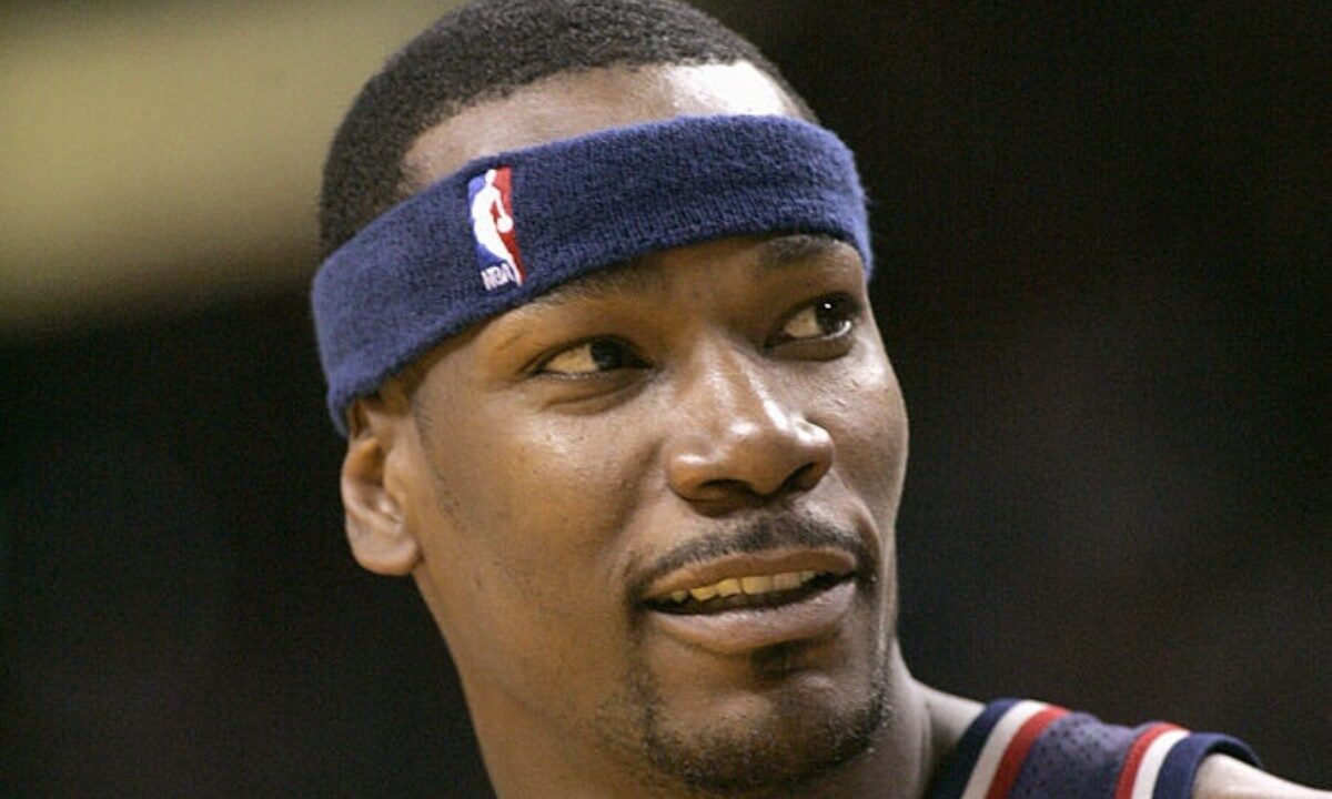 Ex-UConn Star, Top NBA Sixth Man Cliff Robinson Dies at 53