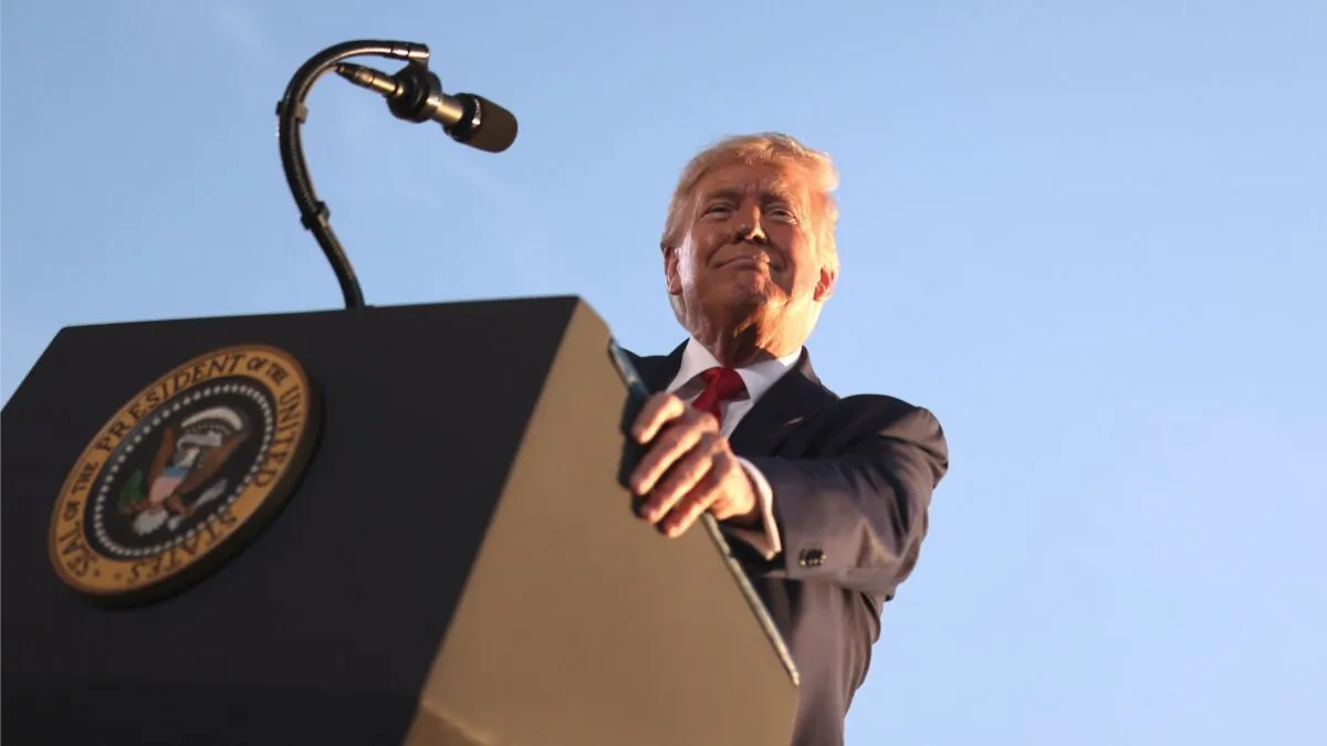 President Donald Trump holds a campaign rally in Londonderry, New Hampshire on Aug. 28, 2020. (Carlos Barria/Reuters)