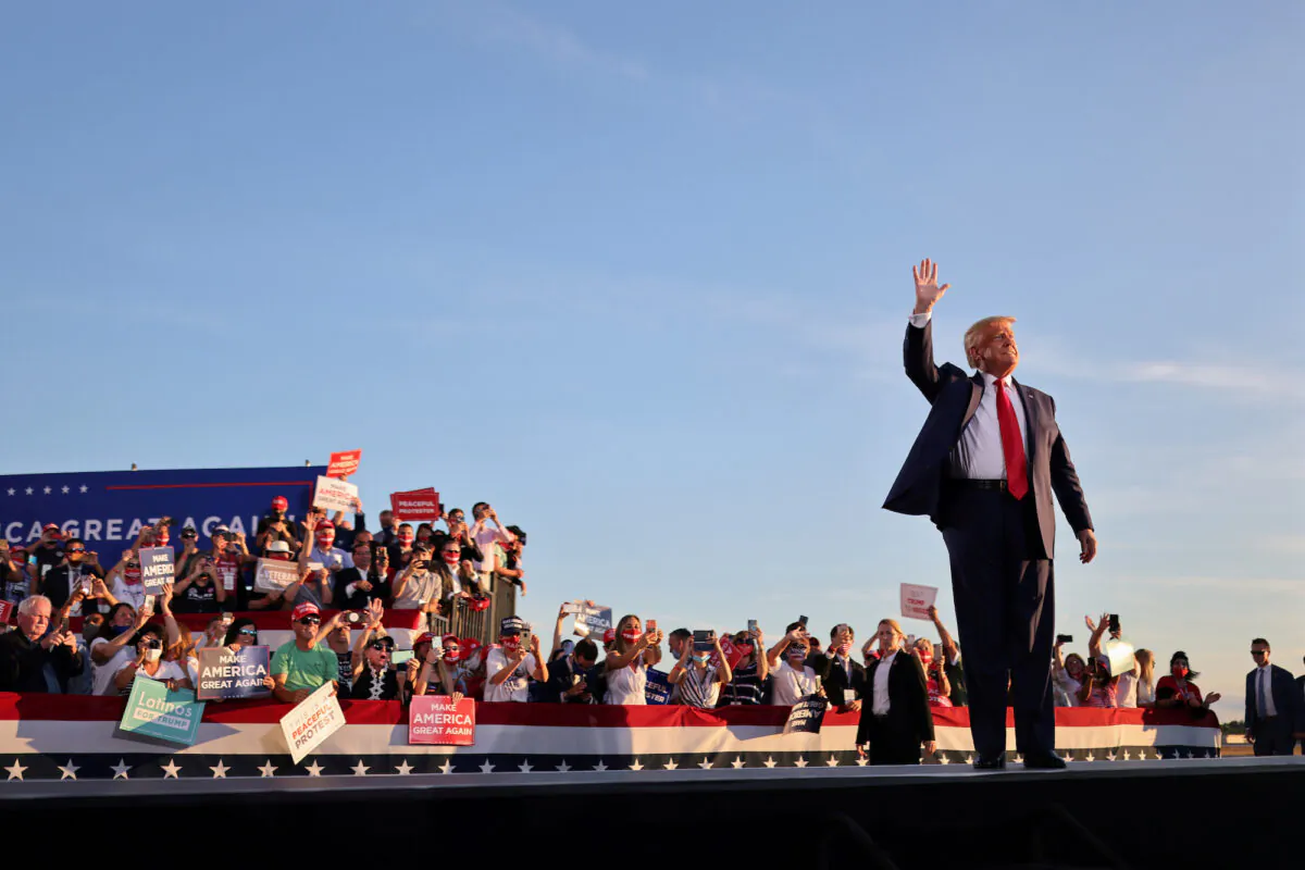President Donald Trump holds a campaign rally in Londonderry, N.H., on Aug. 28, 2020. (Carlos Barria/Reuters)