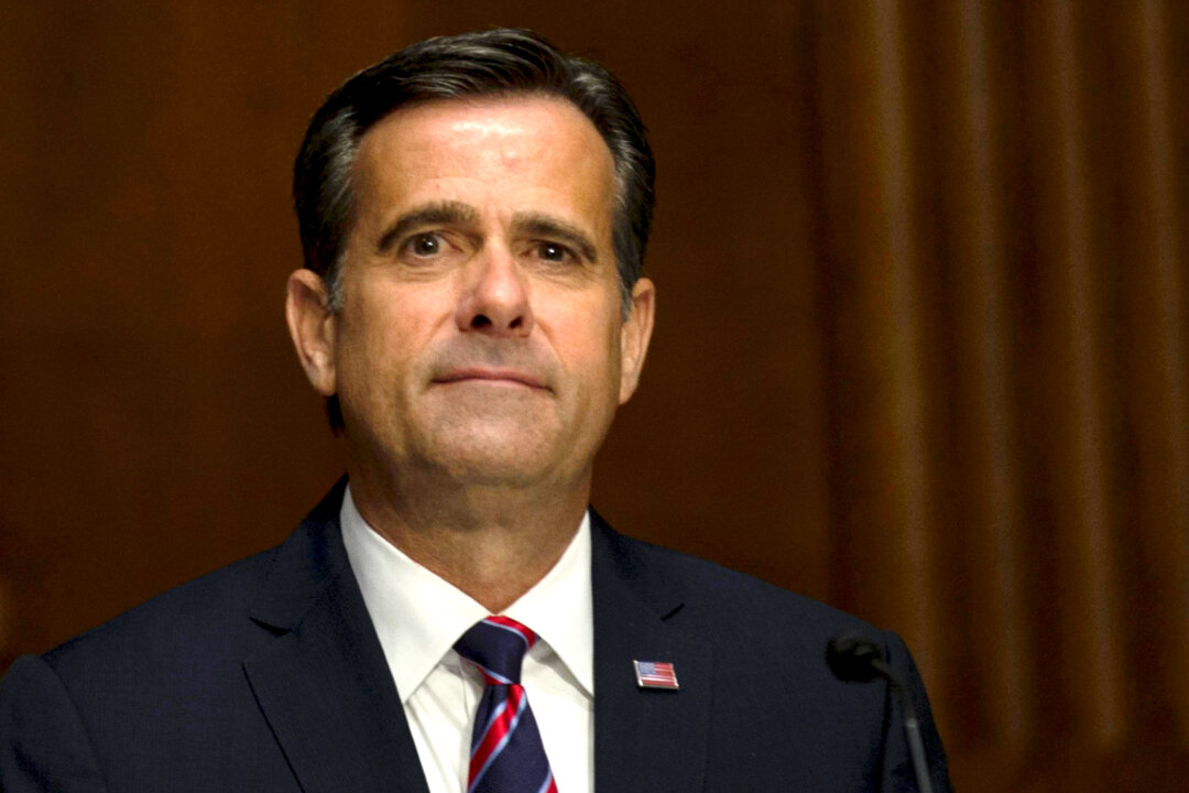 US Intel Officials Warn of Election Disinformation as Iran, Russia Obtain Voter Info