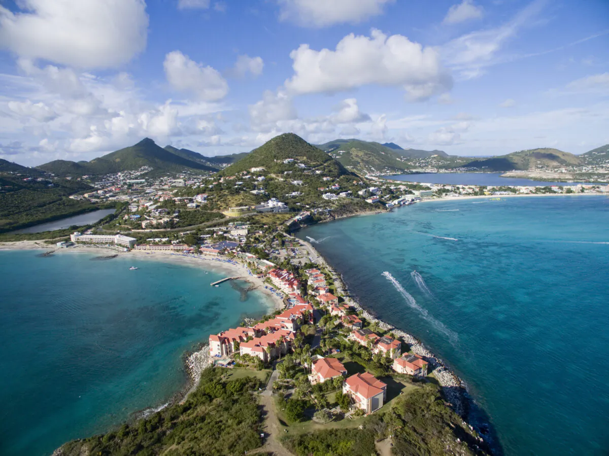 An aerial view of St. Maarten. (Multiverse/Shutterstock)