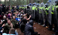 Revellers ‘Don’t Want Violence’ as Police Break up Forest Rave in England