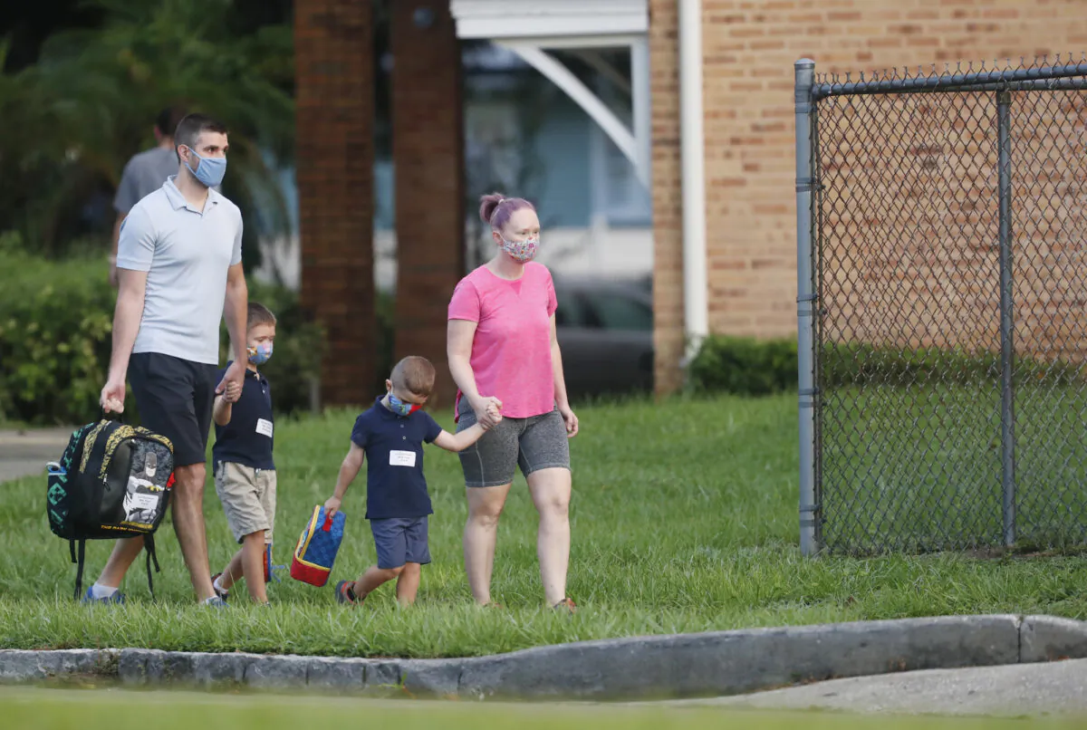 Students return to school at Seminole Heights Elementary School learning during the week in Tampa, Fla., on Aug. 31, 2020. (Octavio Jones/Getty Images)
