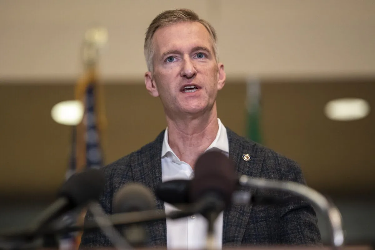 Mayor Ted Wheeler speaks to the media at City Hall in Portland, Ore., on Aug. 30, 2020. (Nathan Howard/Getty Images)