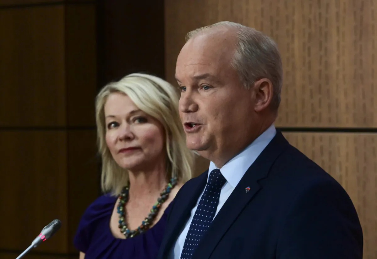 Conservative Leader Erin O'Toole introduces his Deputy Leader Candice Bergen as they hold a press conference on Parliament Hill in Ottawa, on Sept. 2, 2020. (The Canadian Press/Sean Kilpatrick)