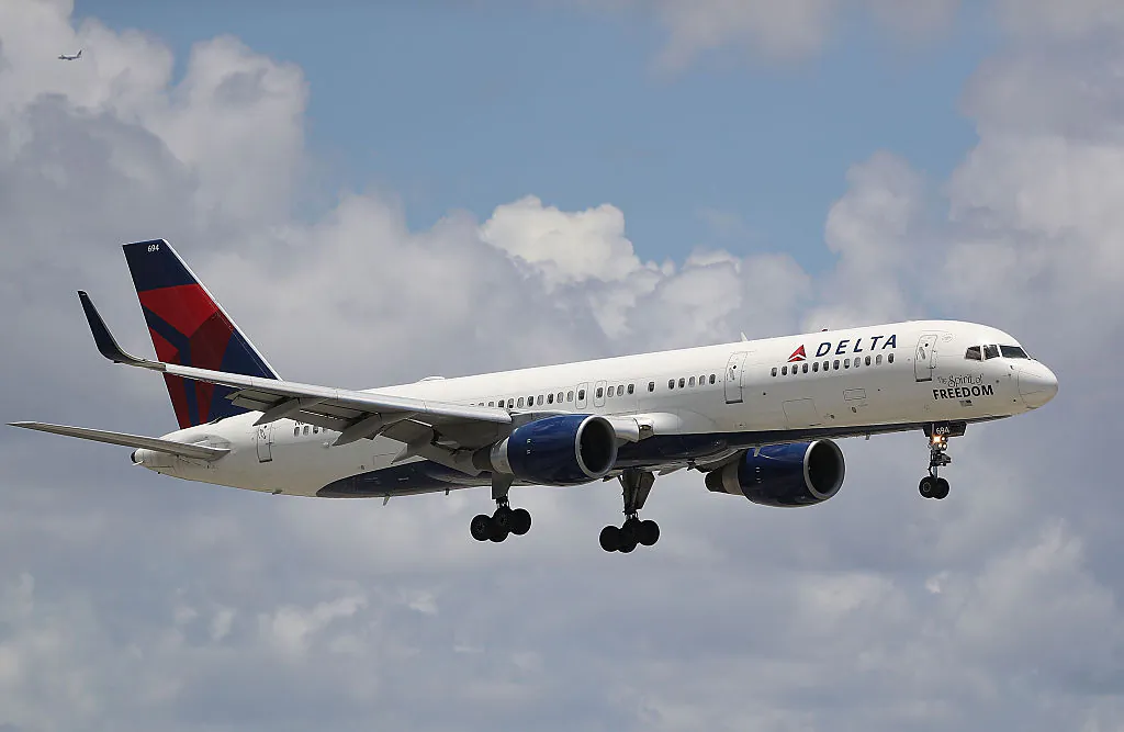 A Delta airlines plane is seen as it comes in for a landing at the Fort Lauderdale-Hollywood International Airport in Fort Lauderdale, Fla., on July 14, 2016. (Joe Raedle/Getty Images)