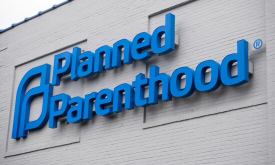 Judge Temporarily Blocks Texas From Withholding Medicaid Funding to Planned Parenthood